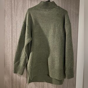Green Mock Neck Knit Sweater in Forest Green - M